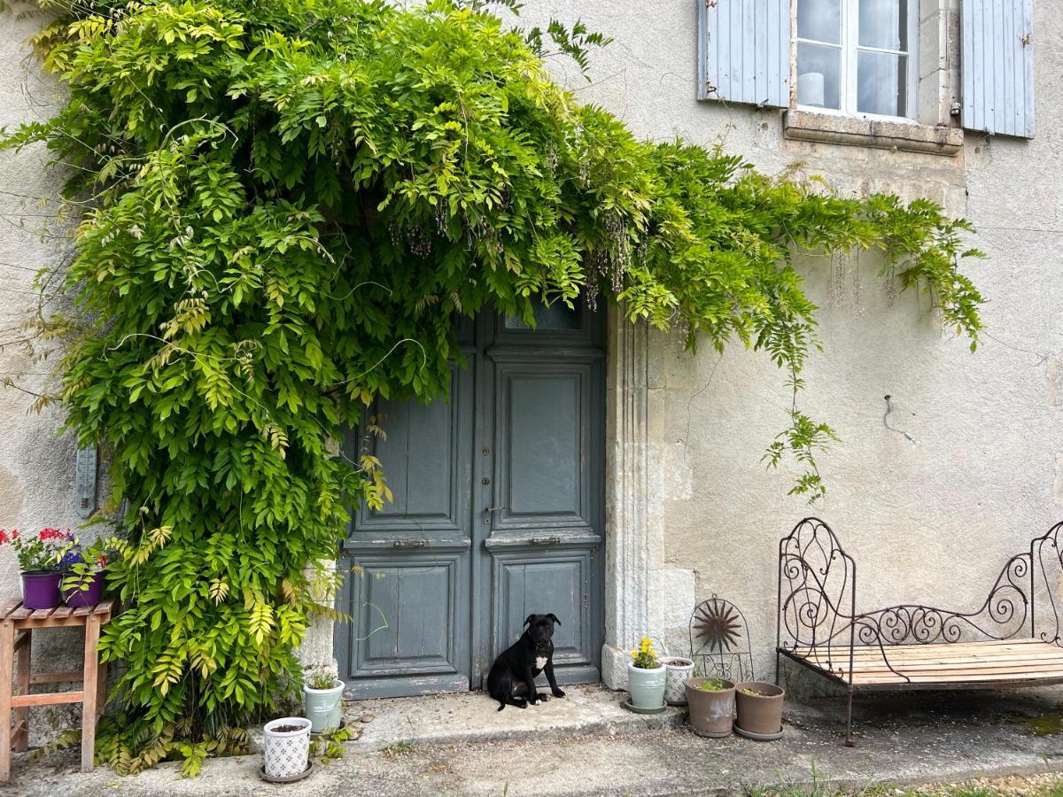 Le Loriot Bed & Breakfast Champagne-et-Fontaine Exterior foto